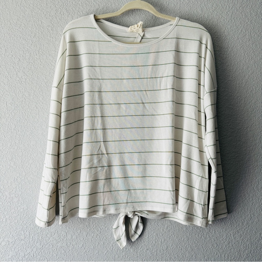 Style Rack Open Back Tie Knot Top Sz L